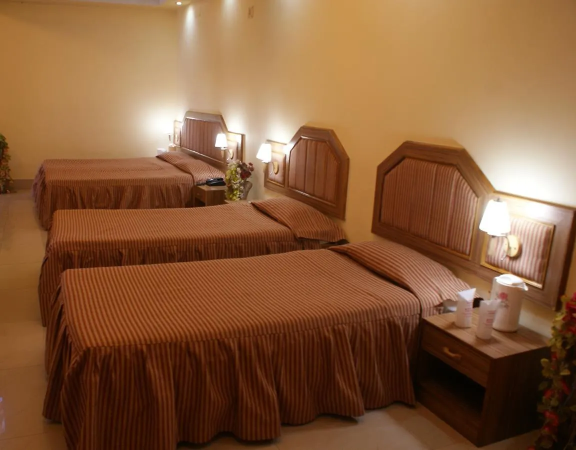 Hotel Lara India Varanasi